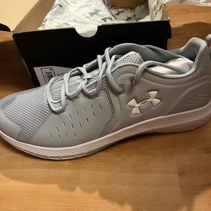 Size 12 Under Armour sneakers